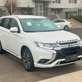 Mitsubishi Outlander 2022