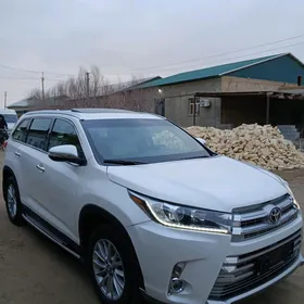 Toyota Highlander 2018