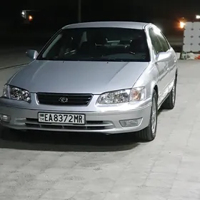 Toyota Camry 2000