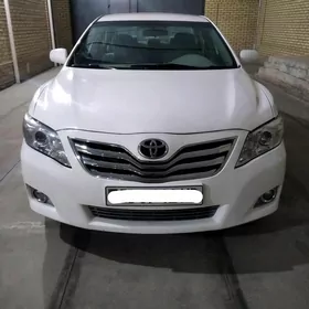 Toyota Camry 2010