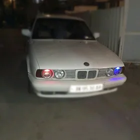 BMW 525 1990