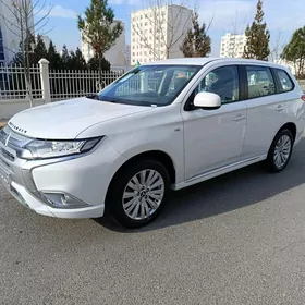 Mitsubishi Outlander 2022