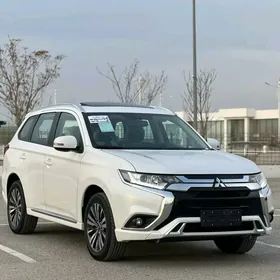 Mitsubishi Outlander 2022