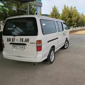 Toyota Hiace 2001