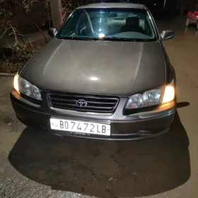 Toyota Camry 2000