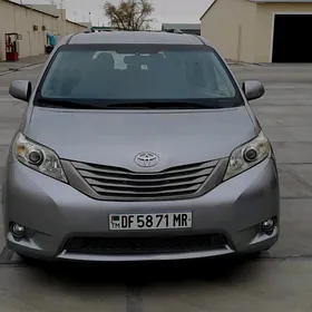 Toyota Sienna 2016