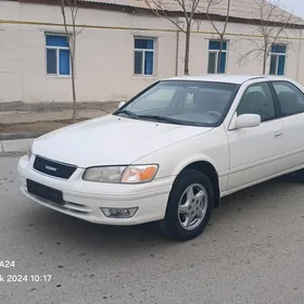 Toyota Camry 2000