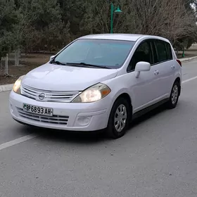 Nissan Versa 2010