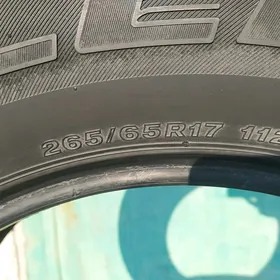 Bridgestone 265 65 17