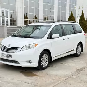 Toyota Sienna 2010