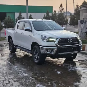 Toyota Hilux 2025