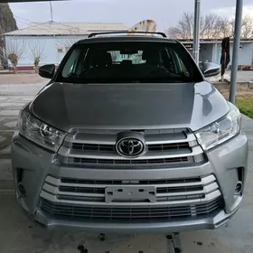 Toyota Highlander 2019