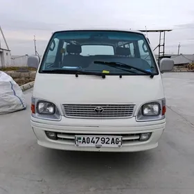 Toyota Hiace 2004