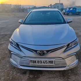 Toyota Camry 2021