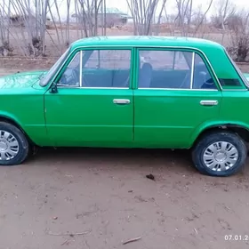 Lada 2104 1983