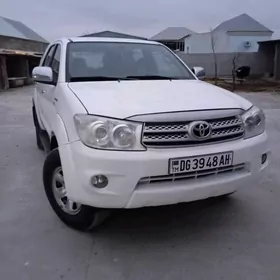 Toyota Fortuner 2012