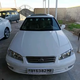 Toyota Camry 2000