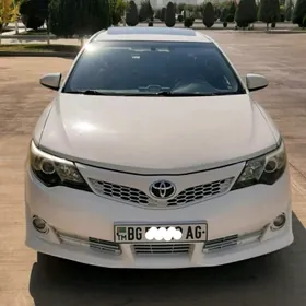 Toyota Camry 2012