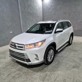 Toyota Highlander 2019