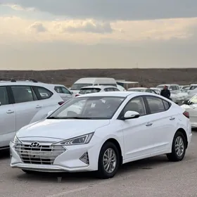 Hyundai Elantra 2019