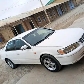 Toyota Camry 2000