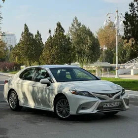 Toyota Camry 2020