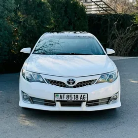 Toyota Camry 2014