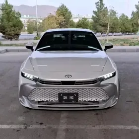 Toyota Crown 2023