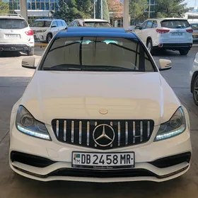 Mercedes-Benz C300 2009