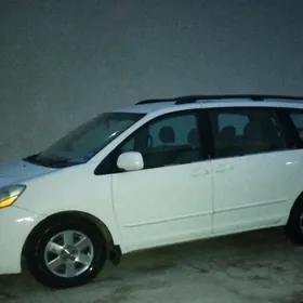 Toyota Sienna 2005