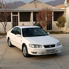 Toyota Camry 2000