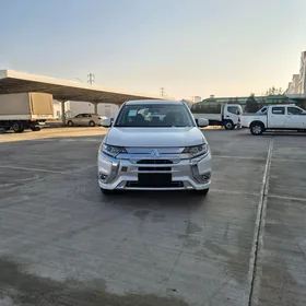 Mitsubishi Outlander 2022