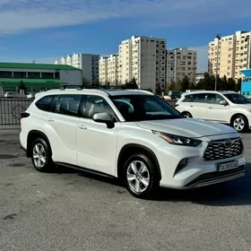 Toyota Highlander 2020