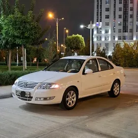 Nissan Sunny 2012