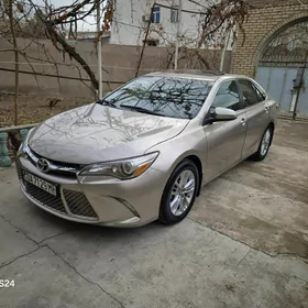 Toyota Camry 2017