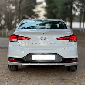 Hyundai Elantra 2019