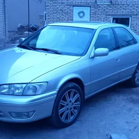 Toyota Camry 2001