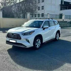 Toyota Highlander 2020