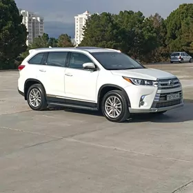 Toyota Highlander 2019