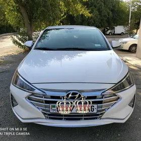 Hyundai Elantra 2020