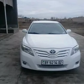 Toyota Camry 2011