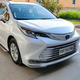 Toyota Sienna 2022