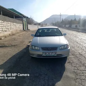 Toyota Camry 2000