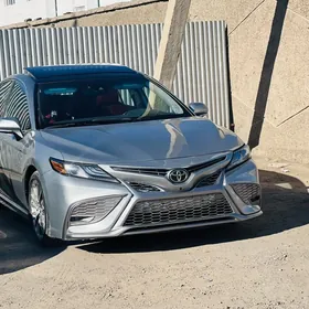 Toyota Camry 2020