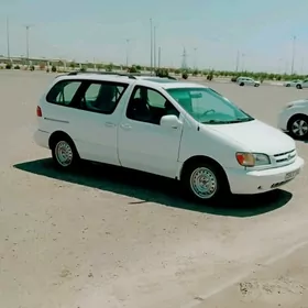 Toyota Sienna 2000