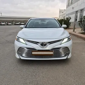 Toyota Camry 2018