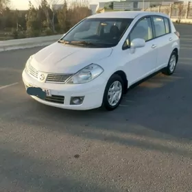 Nissan Versa 2010