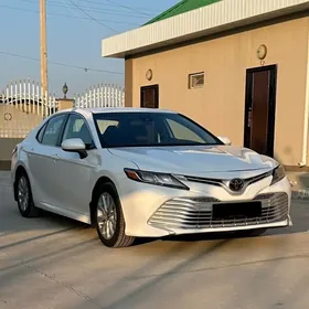 Toyota Camry 2020