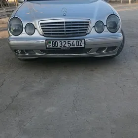 Mercedes-Benz E320 2000