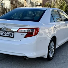 Toyota Camry 2012